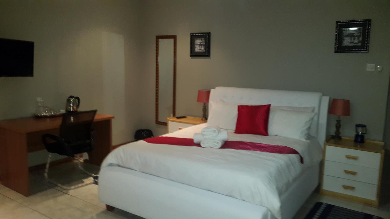 Tintech Bed&Breakfast Francistown Exterior foto