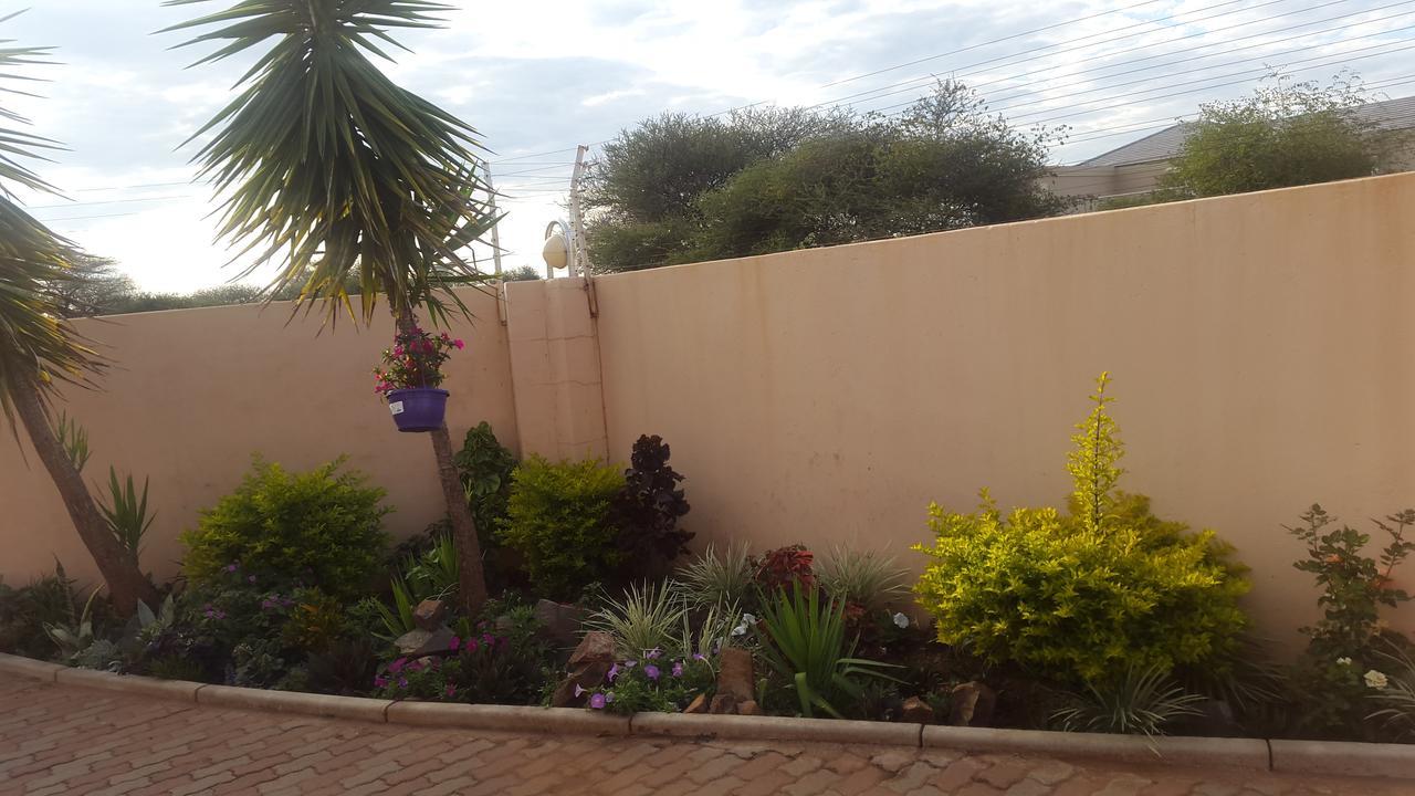 Tintech Bed&Breakfast Francistown Exterior foto