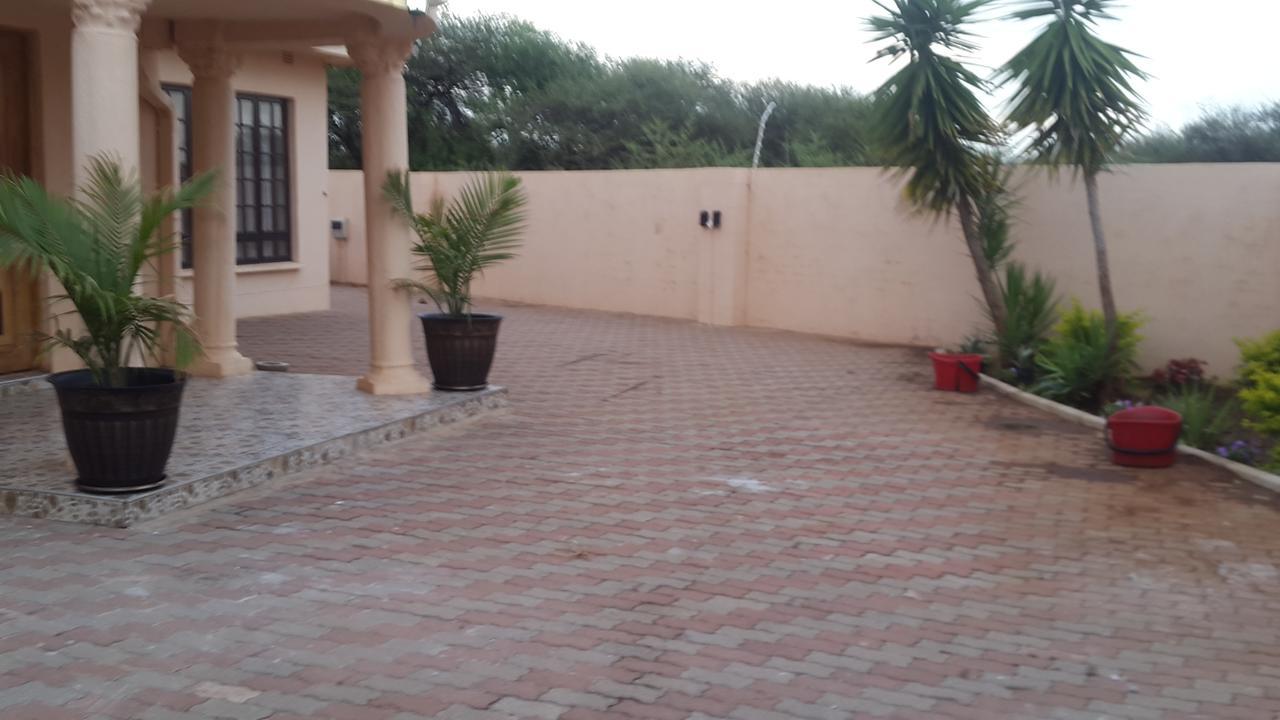 Tintech Bed&Breakfast Francistown Exterior foto